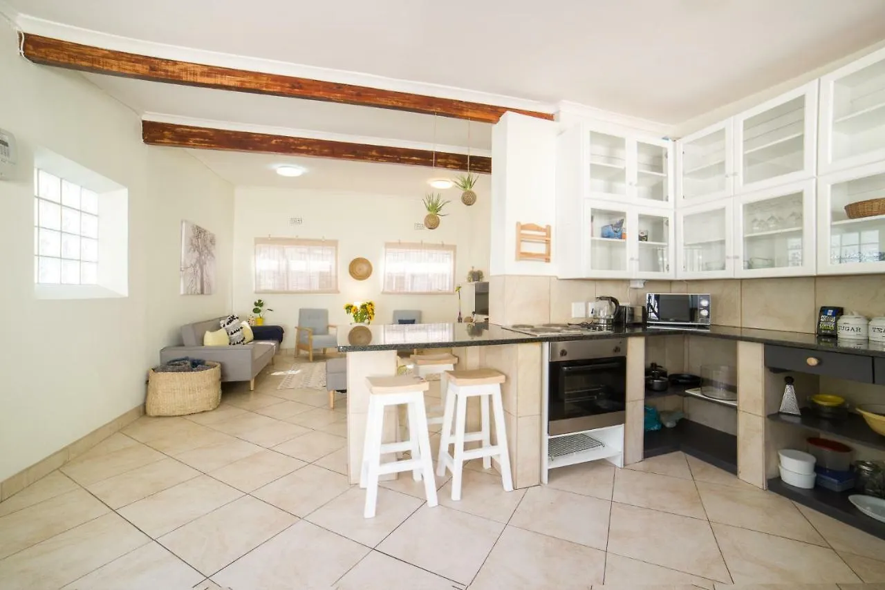Giraffe Manor Apartment Cape Town